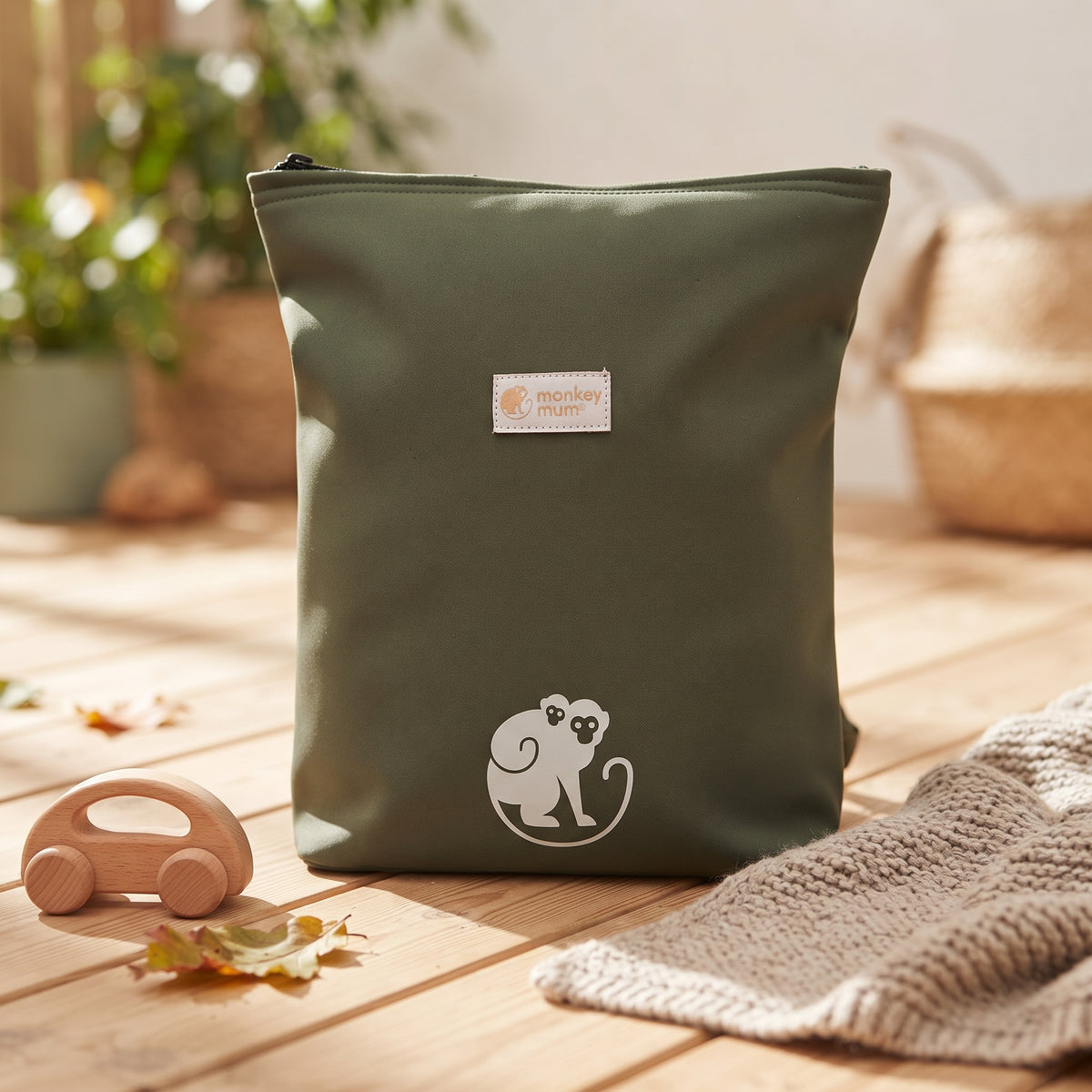Otroški softshell nahrbtnik Monkey Mum® - Temno zelen