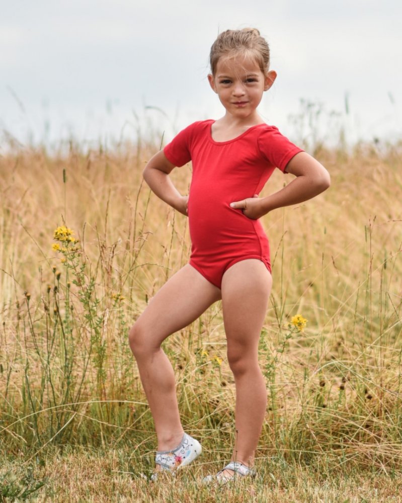 Dekliški dres za balet, gimnastiko, rdeč