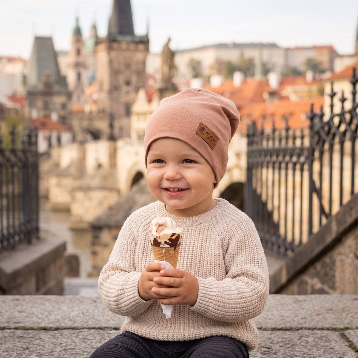 Kapa Monkey Mum® - Svetlo rjava