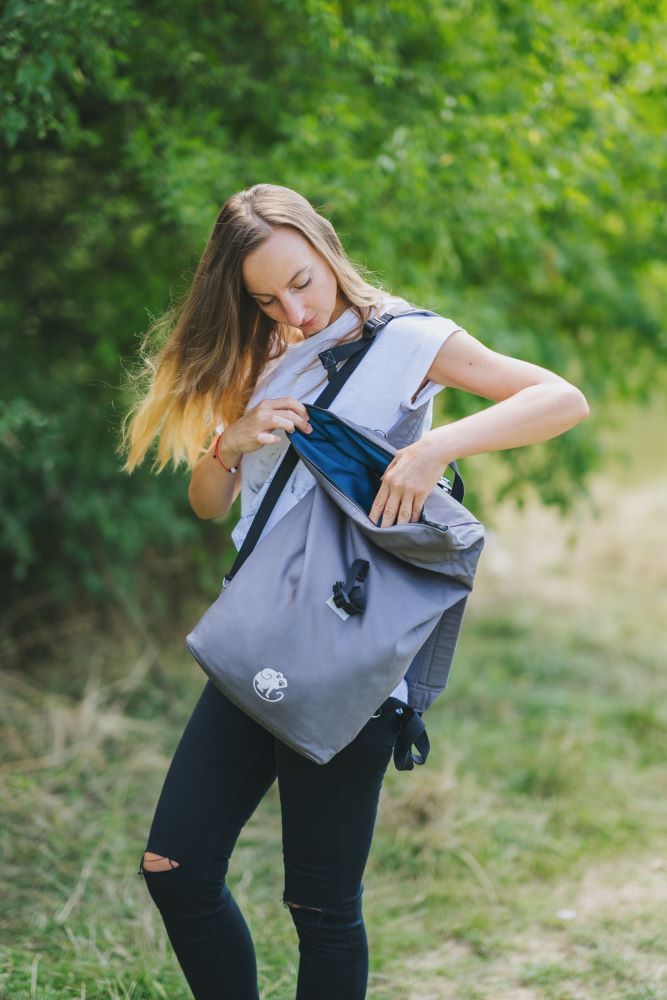 Monkey Mum® Integriran kepern nahrbtnik za nosilko Carrie - Svež vetrič